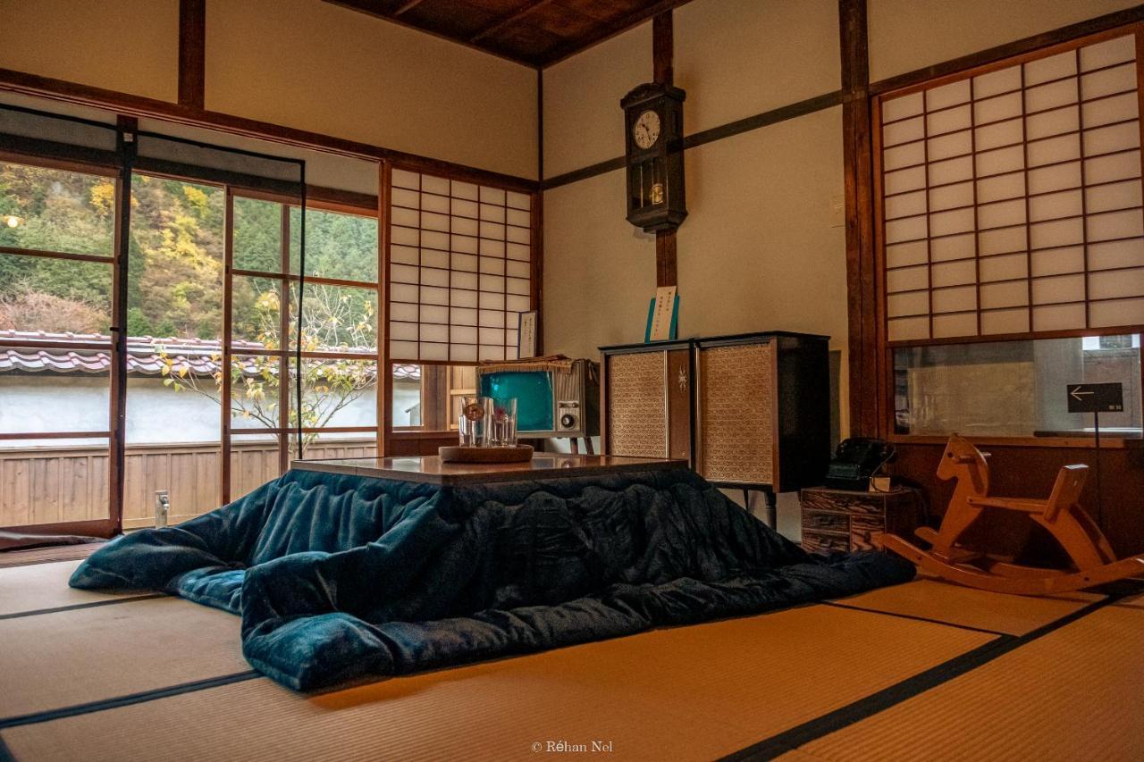 Japan'S Oldest Remaining Company Housing Asago Exterior foto