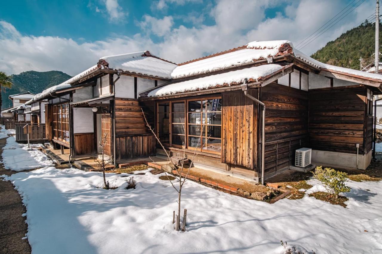 Japan'S Oldest Remaining Company Housing Asago Exterior foto