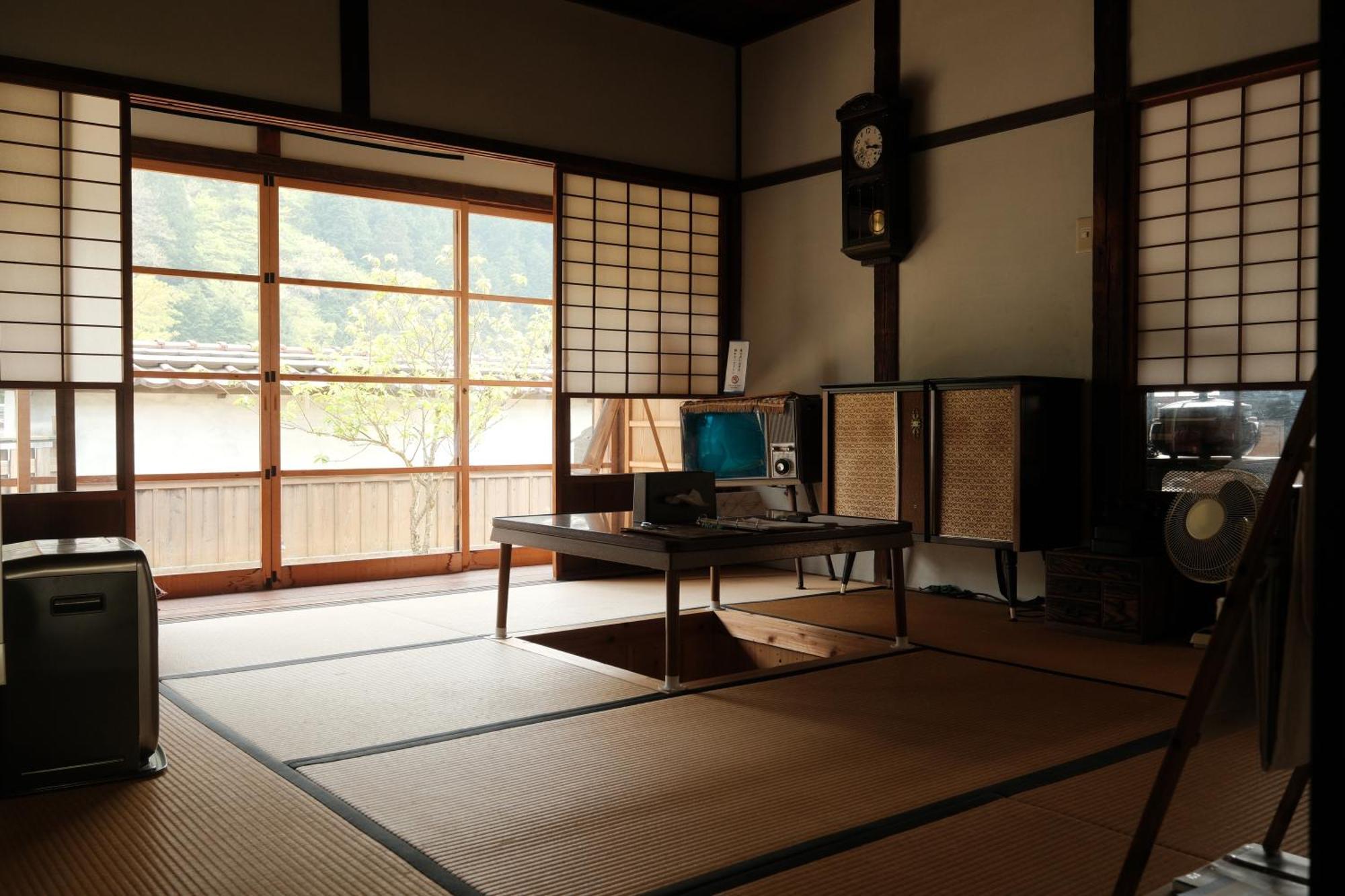 Japan'S Oldest Remaining Company Housing Asago Exterior foto